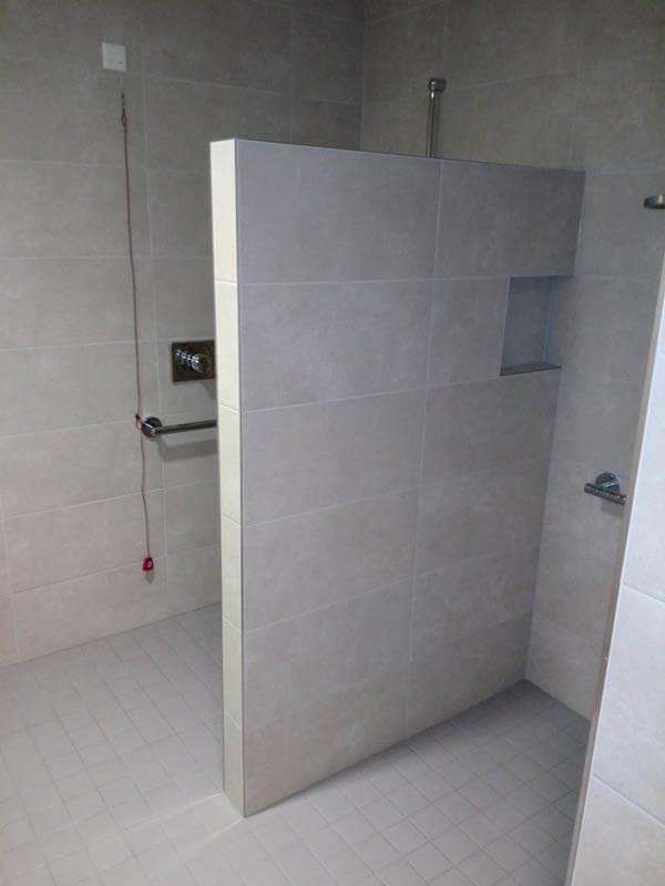 32 - Gewerblich genutzte Duschanlage